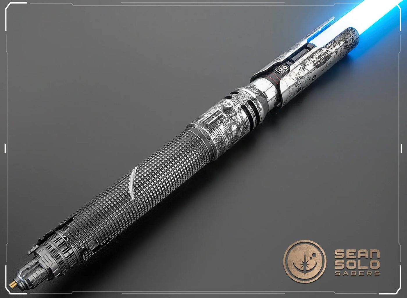 Cal Kestis Fallen Order Weathered Hero Saber Custom Lightsaber - Sean Solo Sabers